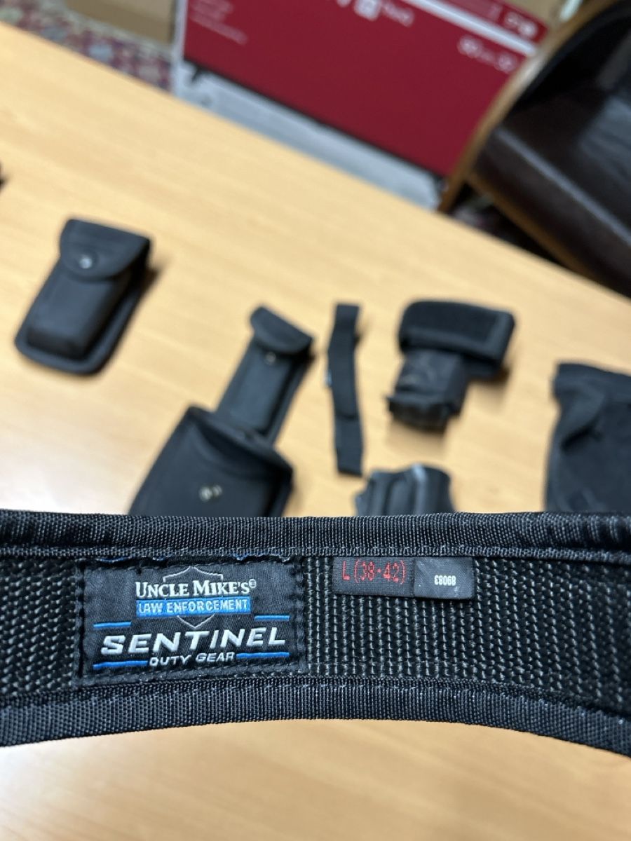 Uniformi: Ceinture de sécurité + divers poche – Usato da Commugny venduto da Rot_s6pd 1