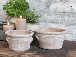 Chic Antique Übertopf aus Zement mit Rillen