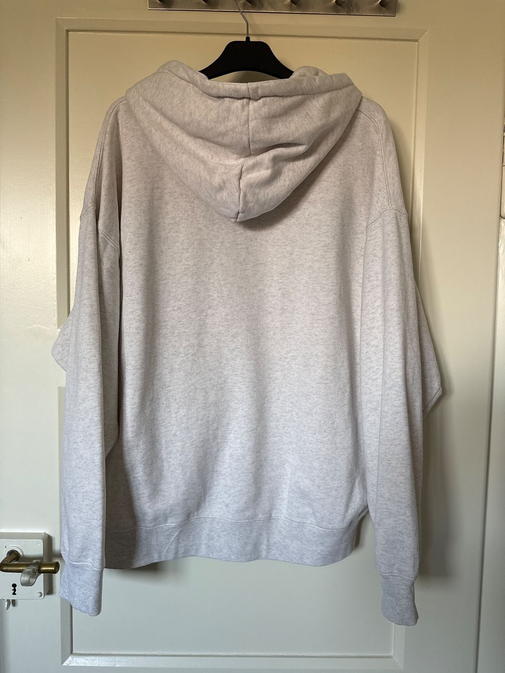Brandy Melville Giacche: Brandy Melville zip Hoodie – Usato da Basel venduto da jetzt-wird-gemistet 1