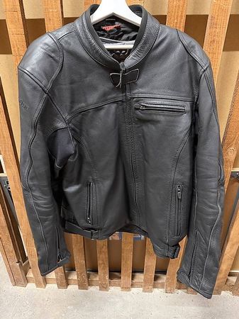 Büse Motorradlederjacke und -hose (Grösse: 54/56)