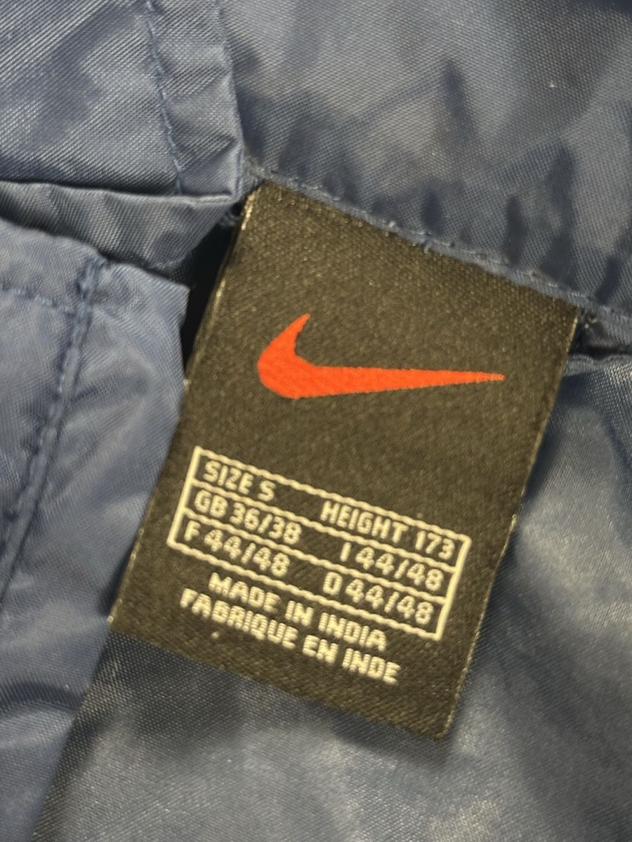 Nike Giacche: Nike Übergangsjacke, Gr. S – Usato da Luzern venduto da 041Vintage 3