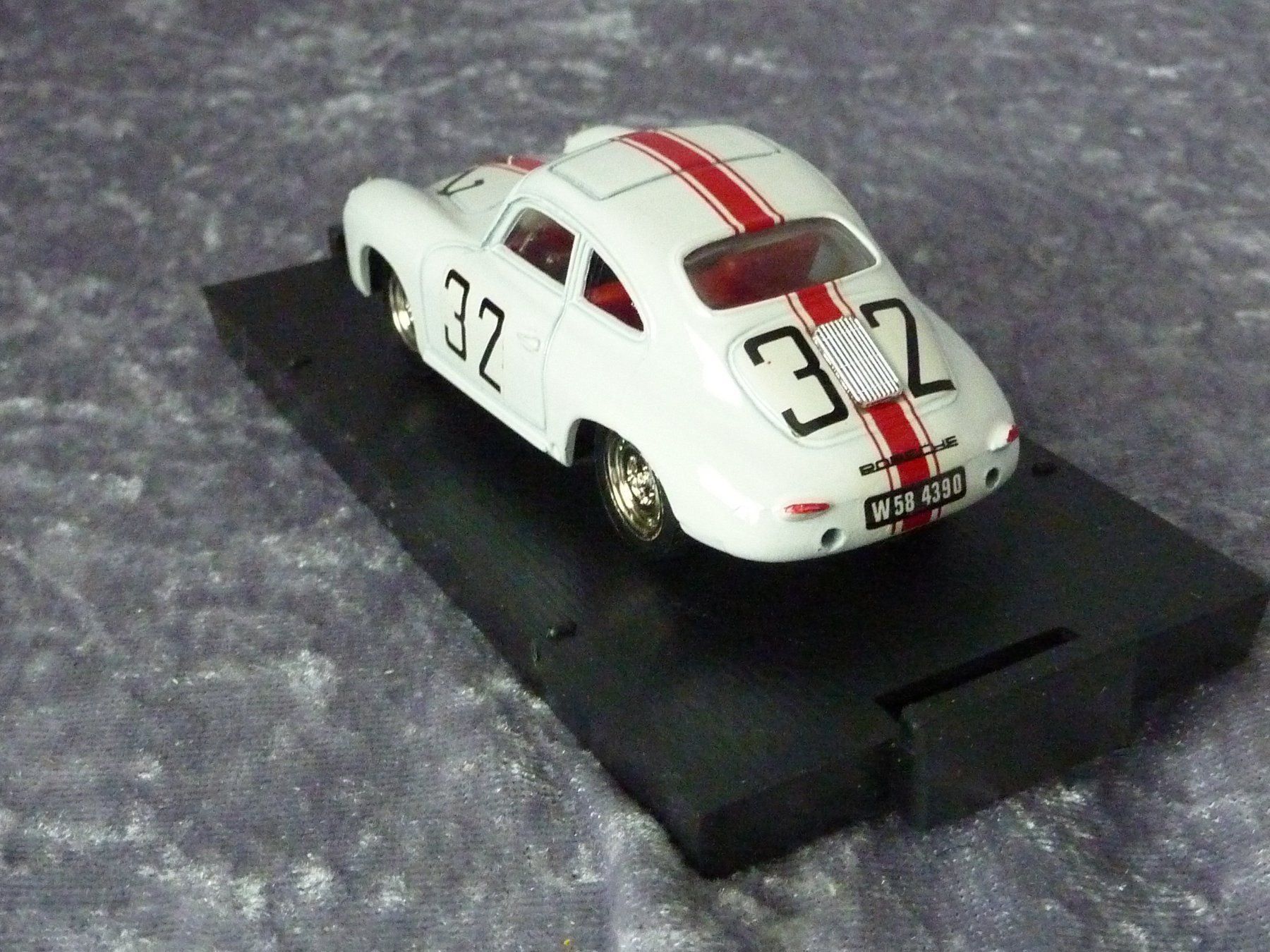 Porsche Modellini d'auto: Porsche 356 #32  1:43 – Nuovo e nell'imballaggio originale da Dürrenäsch venduto da modellautos4you 3