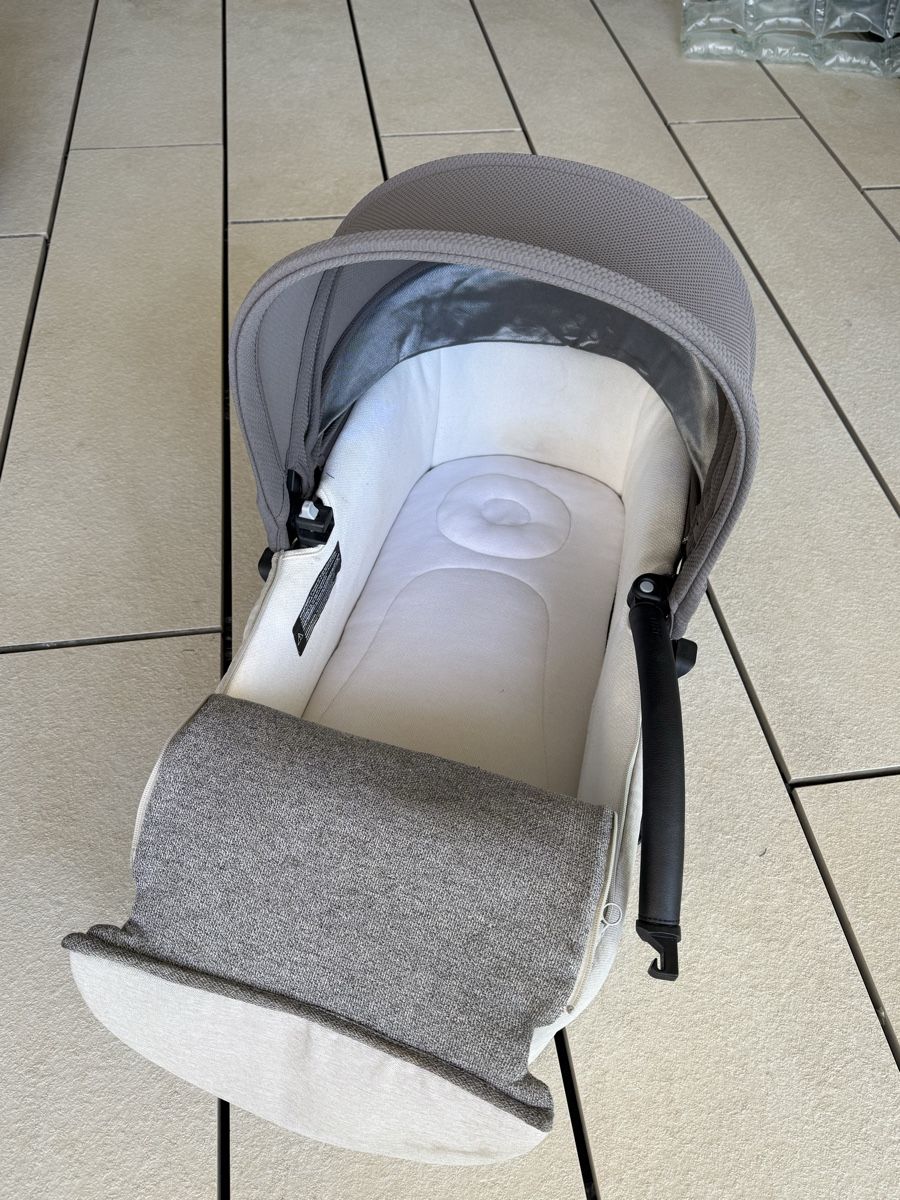 Carrozzine: Jané Kinderwagen full set 3-1, Kawai + Micro + Koos iSize – Usato da Zürich venduto da Folgado 5