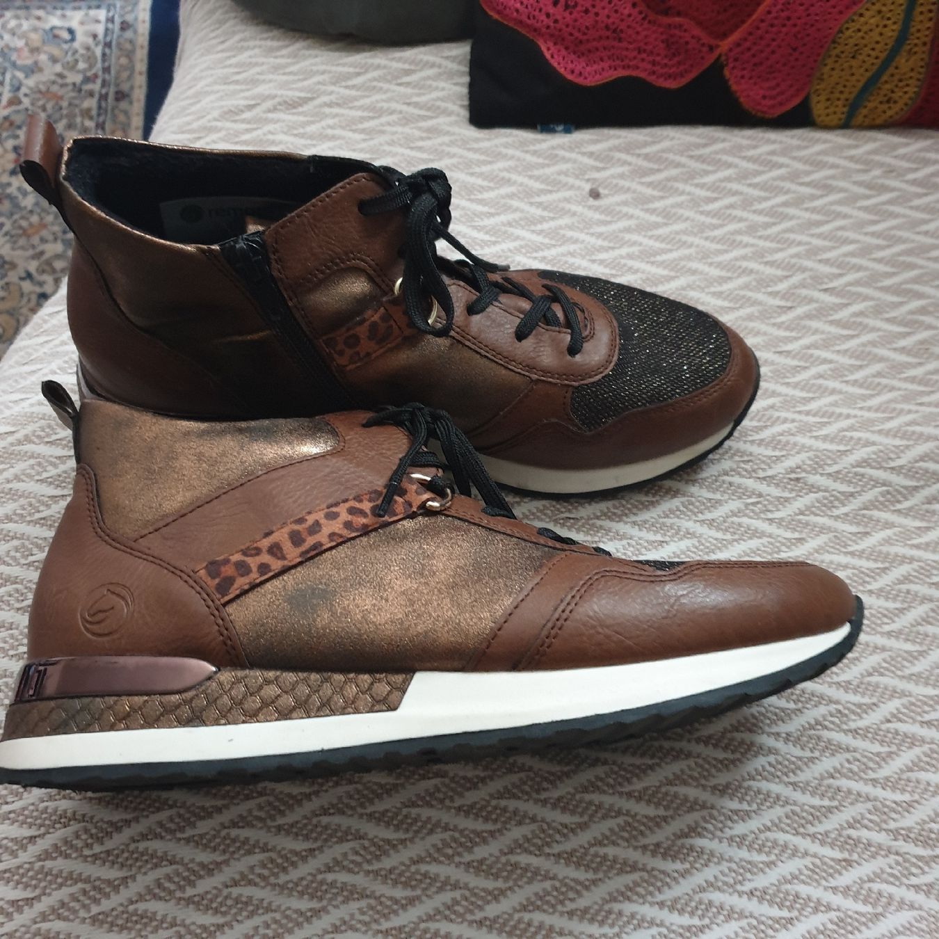 Damenschuhe: Remonte schöner Sneaker Gr. 40 – Neu (gemäss Beschreibung) aus Frenkendorf von Moon111 1
