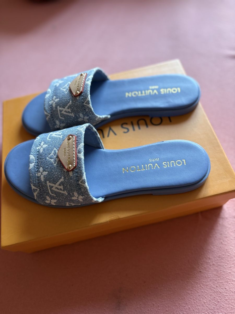 Louis Vuitton Damenschuhe: LOUIS VUITTON SLIDES GR. 38 – Neu (gemäss Beschreibung) aus Zürich von Fadeout_drip 2