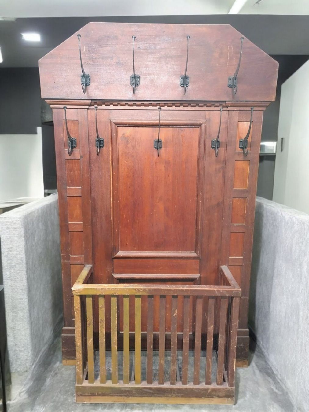 Guardaroba: Garderobe Antik – Usato da Zürich venduto da Zuerichparis08 5