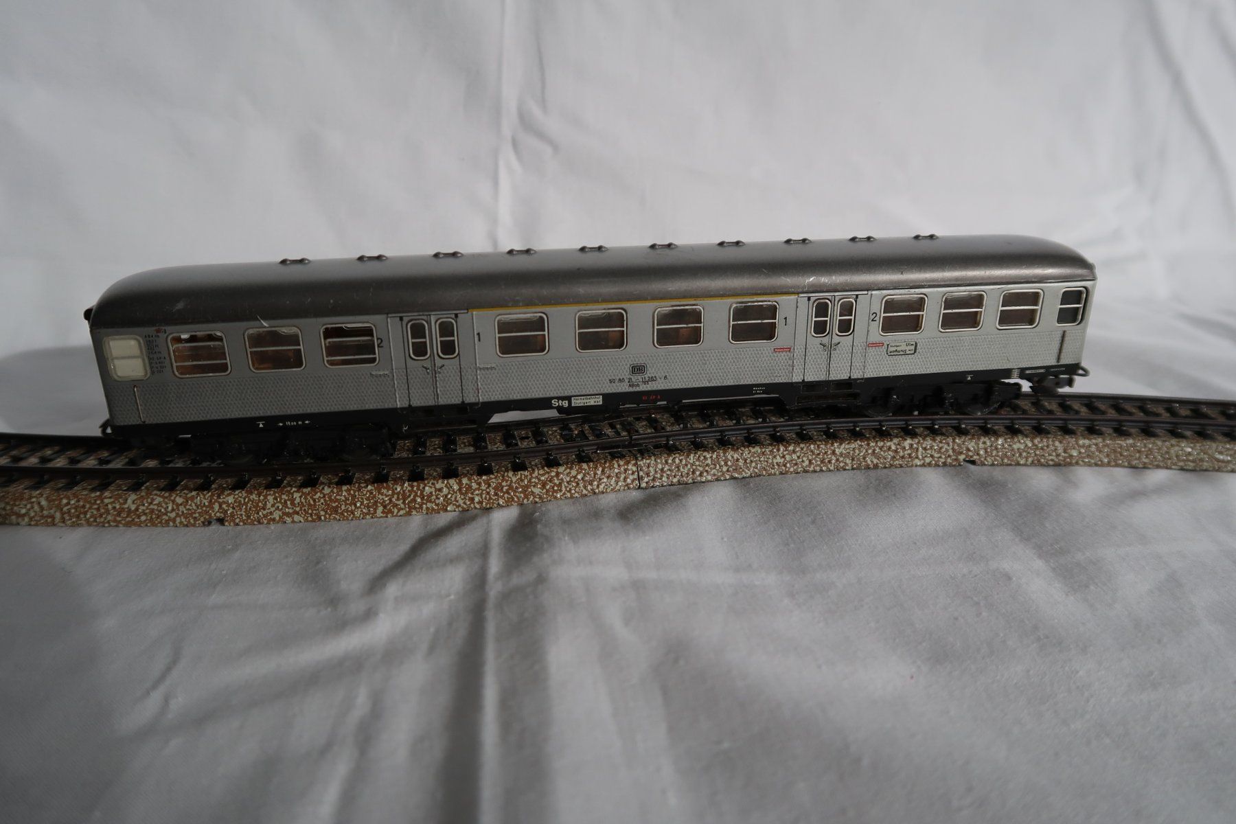 Märklin Modellini di ferrovie: Nahverkehrszug Silberling 4043 – Usato da Hurden venduto da Barth23
