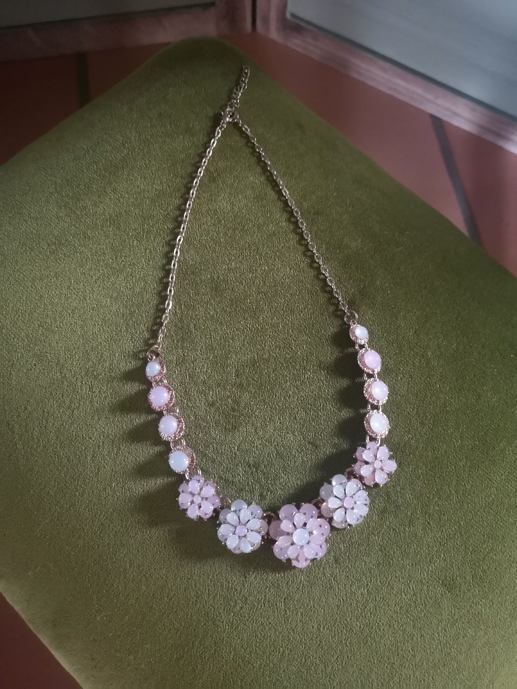 Catenine: Blumenhalskette – Usato da Herzogenbuchsee venduto da Honigkuchenpferd01
