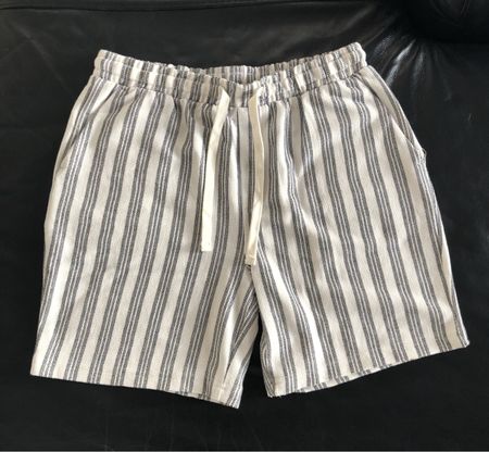 Sommerliche Herrenshorts, gestreift, Gr. M, Top Zustand!