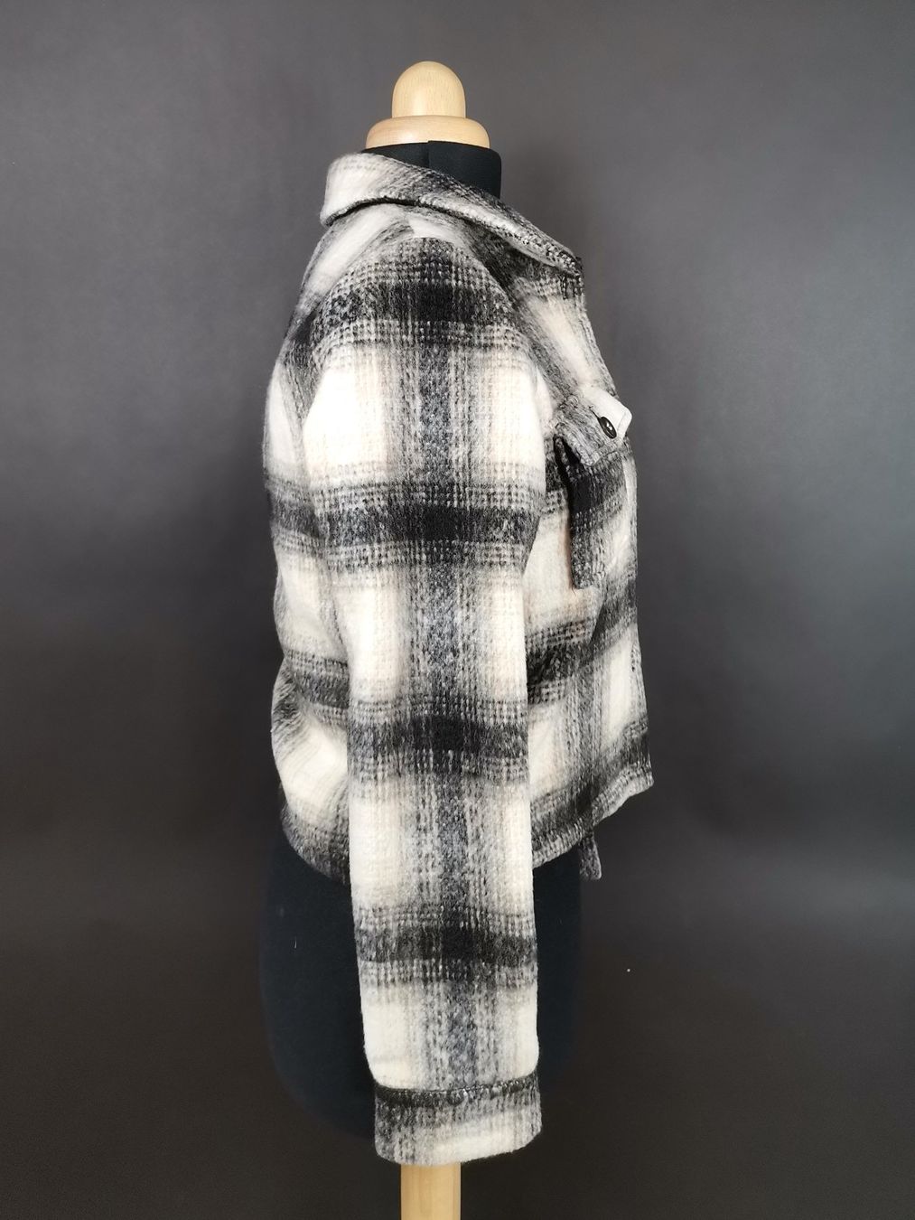 Only Giacche: ONLY Blusenjacke, Gr. S – Usato da Schaffhausen venduto da Restwert_SH 2
