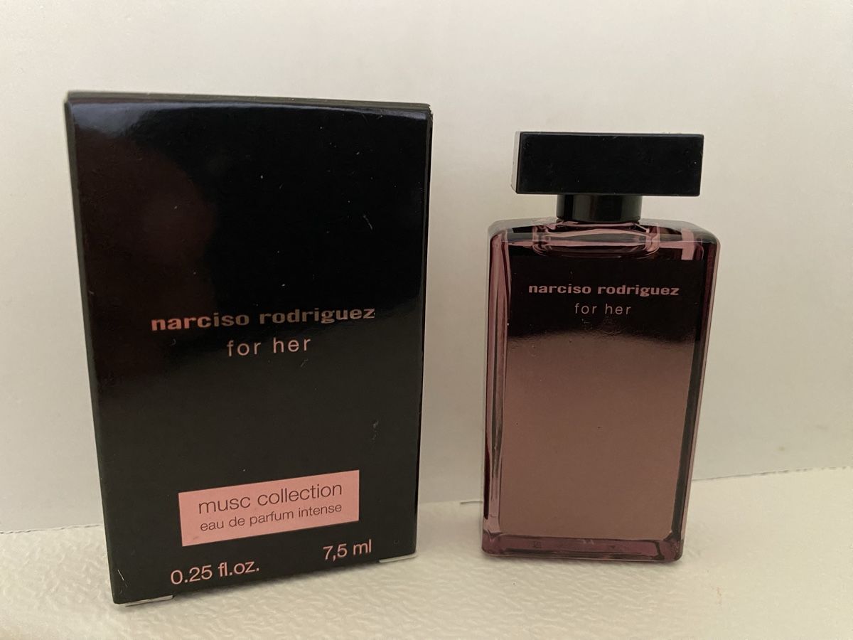 Narciso Rodriguez Profumi & Eau de Toilette: Miniature Musc Narciso Rodriguez – Nuovo e nell'imballaggio originale da Bouveret venduto da wes_7zll