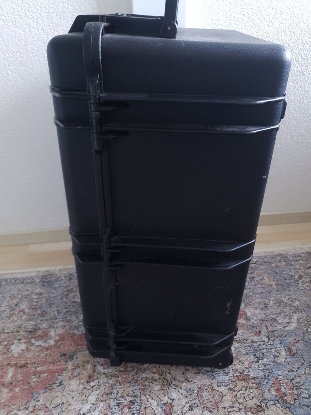 Reisekoffer: HPRC2780W  KUNSTHARZKOFFER – Gebraucht aus liestal von Traxxas.Summit- 4