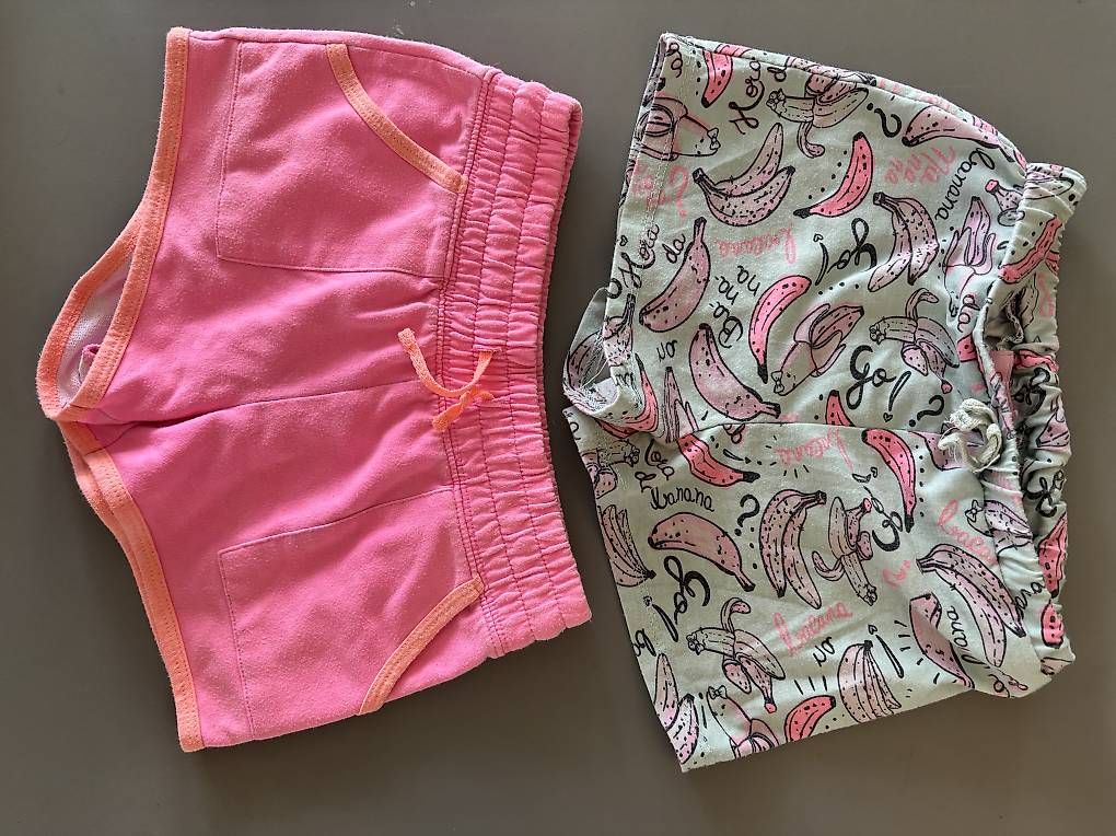 Pantaloni: 3 x kurze Hosen Gr. 122 – Usato da Winterthur venduto da sandra567