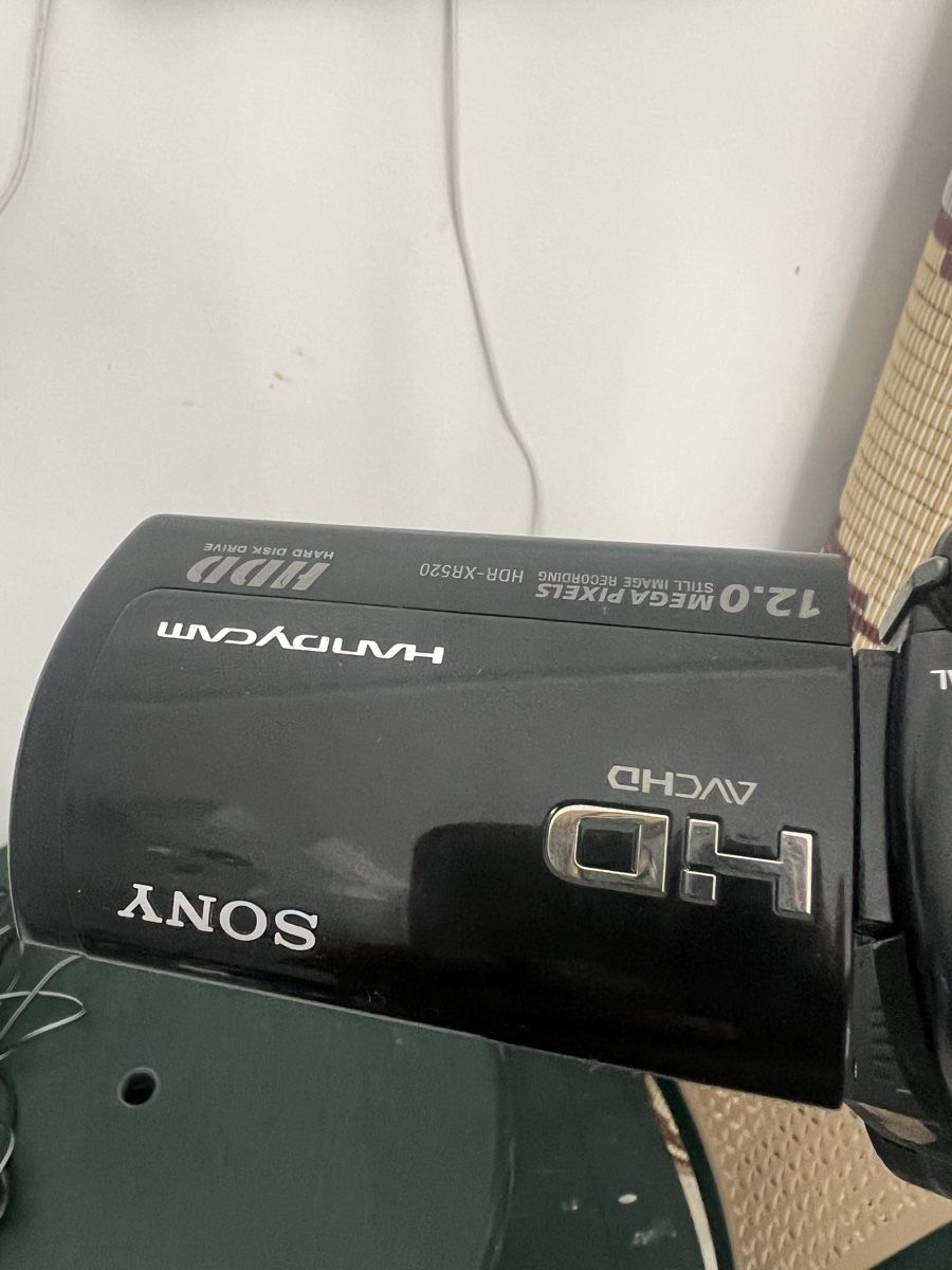 Sony Videocamere: Sony Handycam HDR-XR520 – Usato da Zürich venduto da jao_2bx7 5