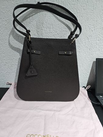 COCCINELLE TASCHE NEUWERTIG, perfekt als Geschenk