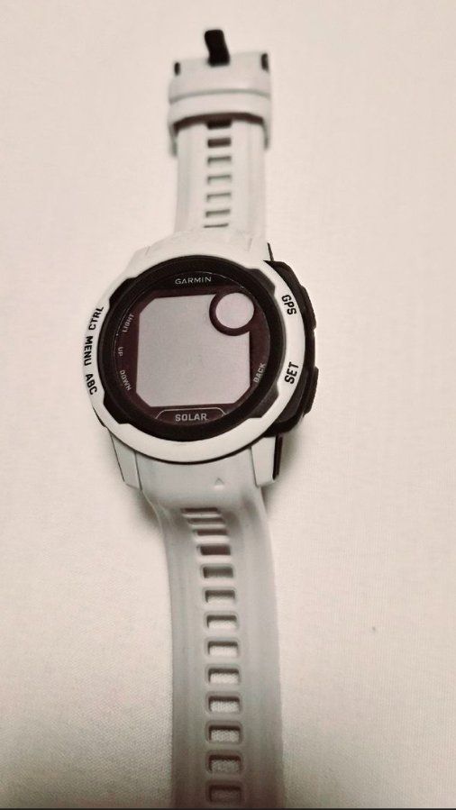Garmin Smartwatch: Garmin Instinct 2S Solar Weiss – Usato da Winterthur venduto da Chring2