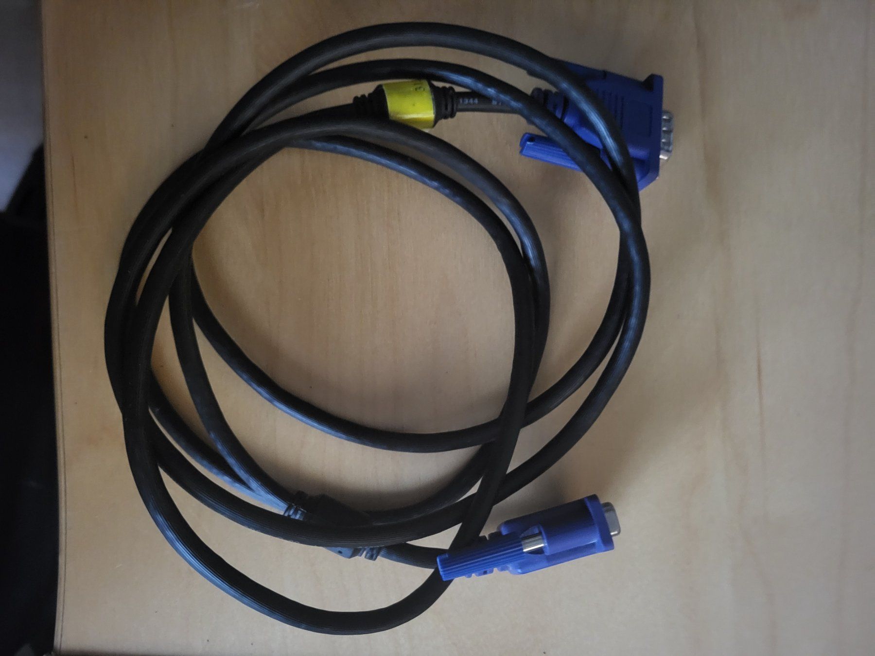 Cavi: Cable VGA – Usato da lausanne venduto da KarlRicardo 1