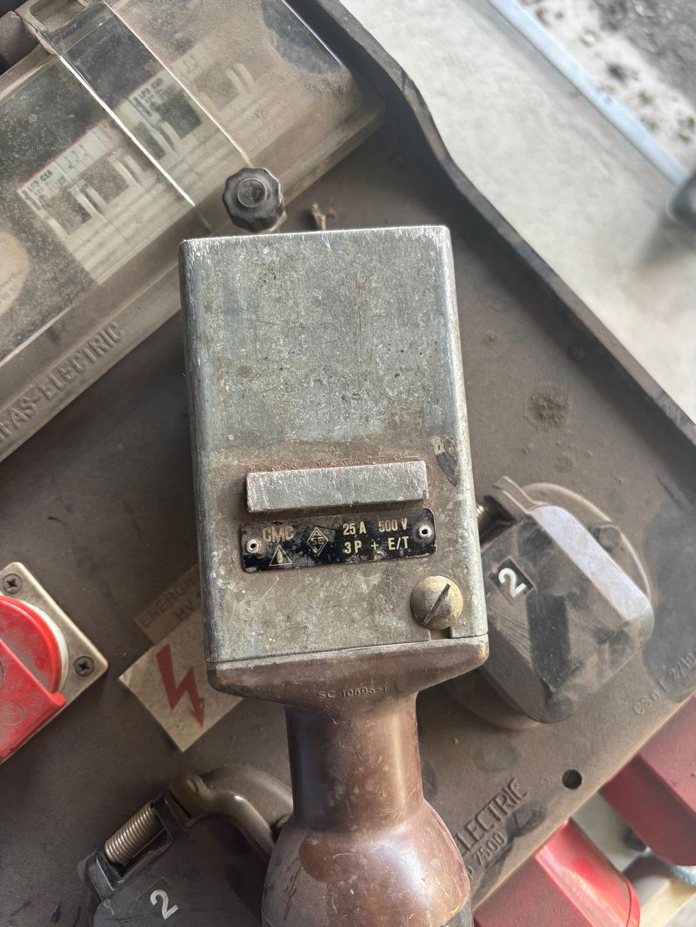 GIFAS Electrotechnique: Stromverteiler gebraucht – D'occasion à Winterthur par don_ramon9 1