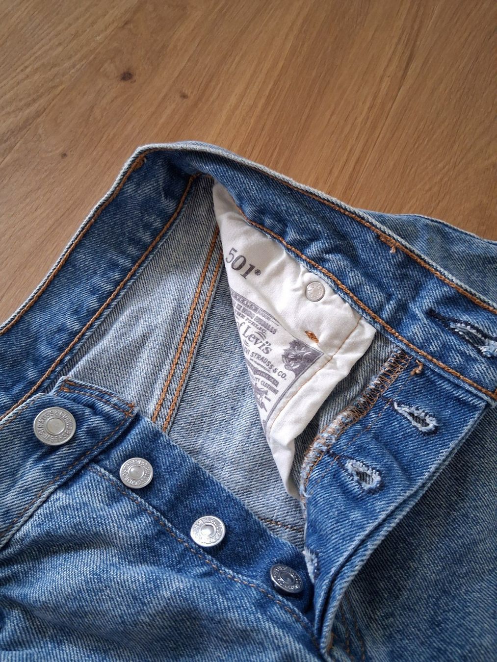 Levi's Jeans: Levi's 501 Jeans Shorts W25 – D'occasion à Lengnau AG par Nathi88 3