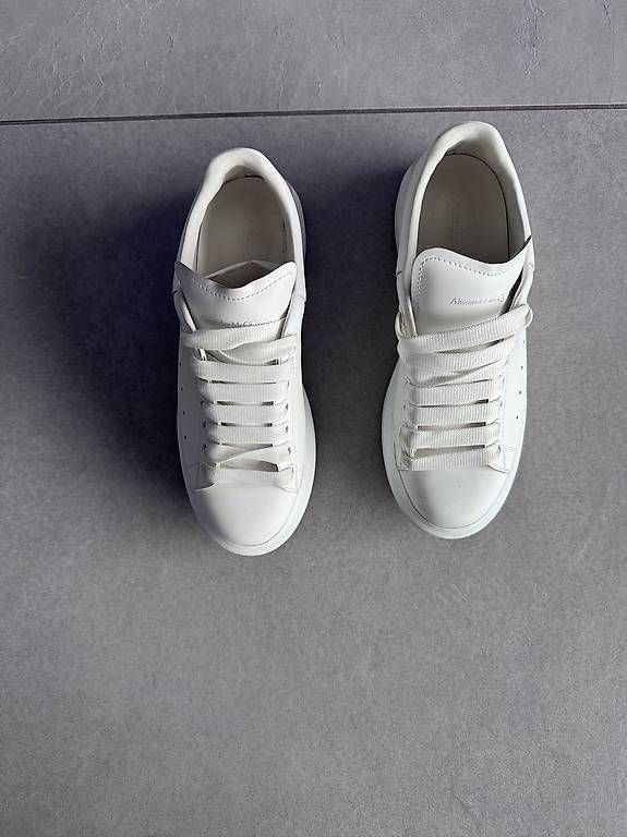 Scarpe da donna: Chaussures Alexander McQueen  – Usato da Fribourg venduto da D_17 2