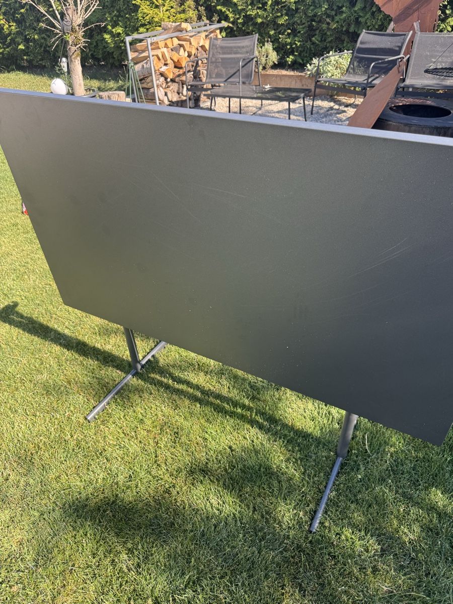 Schaffner Tables: Schaffner Tischplatte mit Untergestell, 140cm, gebraucht – D'occasion à Gossau SG par luis9200