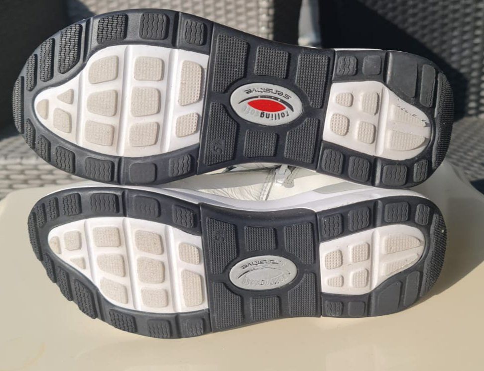Damenschuhe: Warme Damen Winterschuhe Grösse 38 – Gebraucht aus kloten von Docsgirl 3