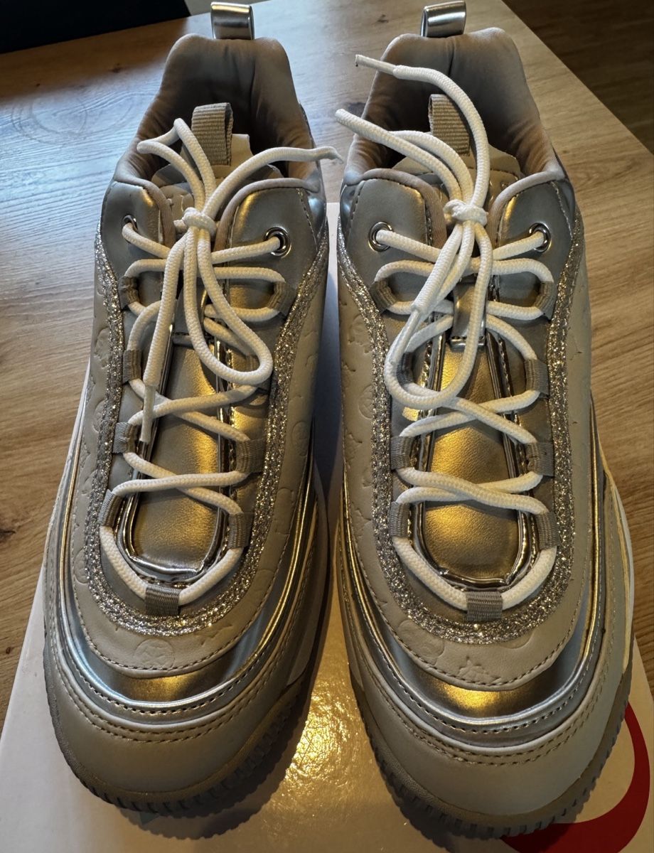 Guess Scarpe da donna: Guess Sneaker Damen  Neu – Nuovo e nell'imballaggio originale da Bonaduz venduto da Carda22 2