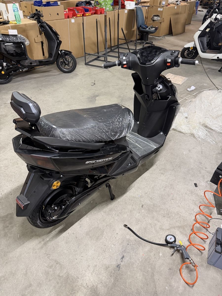 Voiturettes électriques: Scooter – Neuf avec emballage d'origine à Basel par ban_t5lm 6