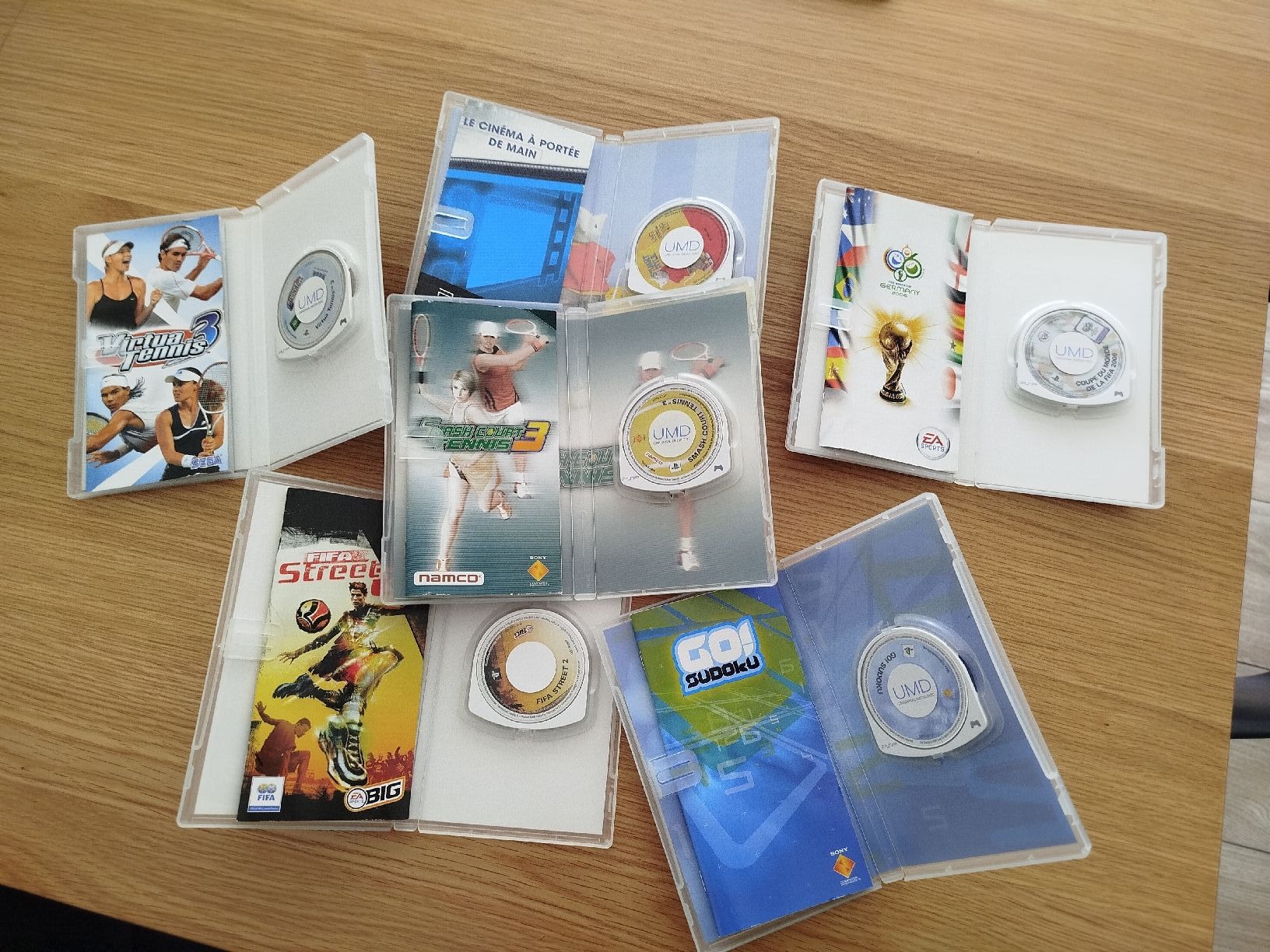 Sony Giochi: 6 jeux PSP , PlayStation – Usato da Genève venduto da Octo-puces