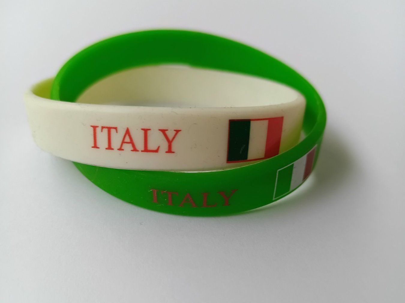 Bracciali & Braccialetti: Italien Silikon Armbänder – Nuovo (secondo la descrizione) da Wängi venduto da Ladys_First