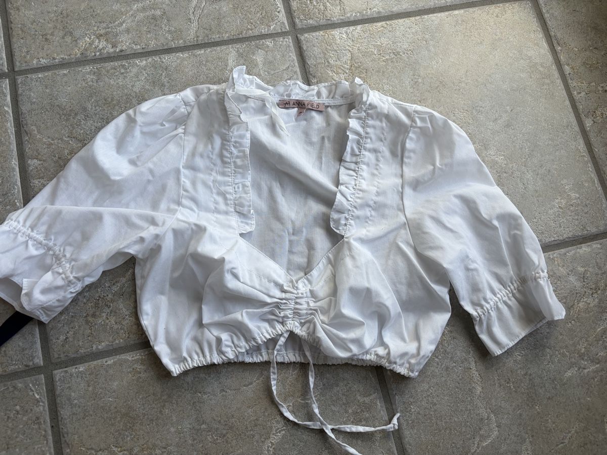 Costumi: Dirndl Damen Grösse 34 mit Bluse – Usato da Urdorf venduto da worldaround 1