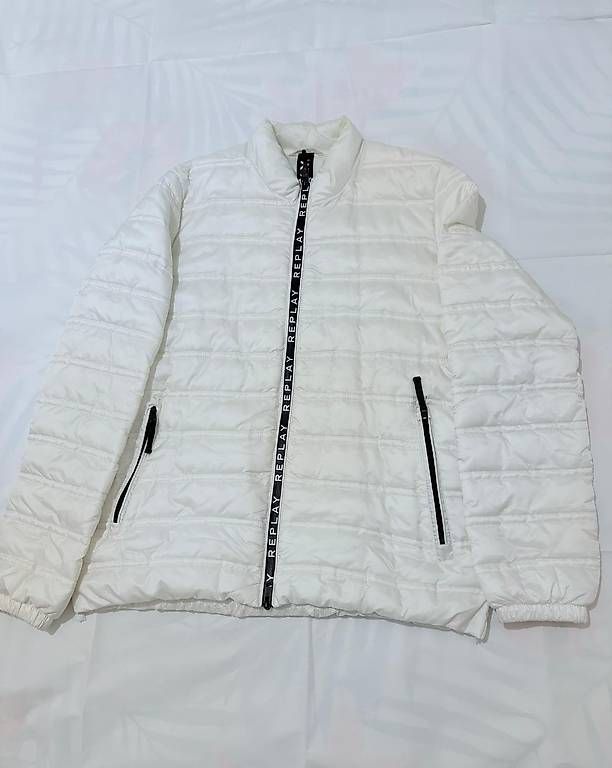Jacken: Veste matelassée blanche Replay - Taille L – Gebraucht aus Genève von dre_gk92