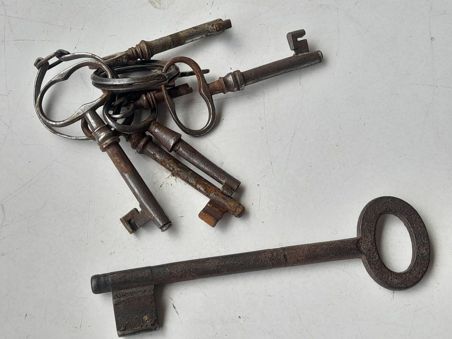 Chiavi: Lot alter/antiker Schlüssel – Usato da Aeschi b.Spiez venduto da 52_wochen 1