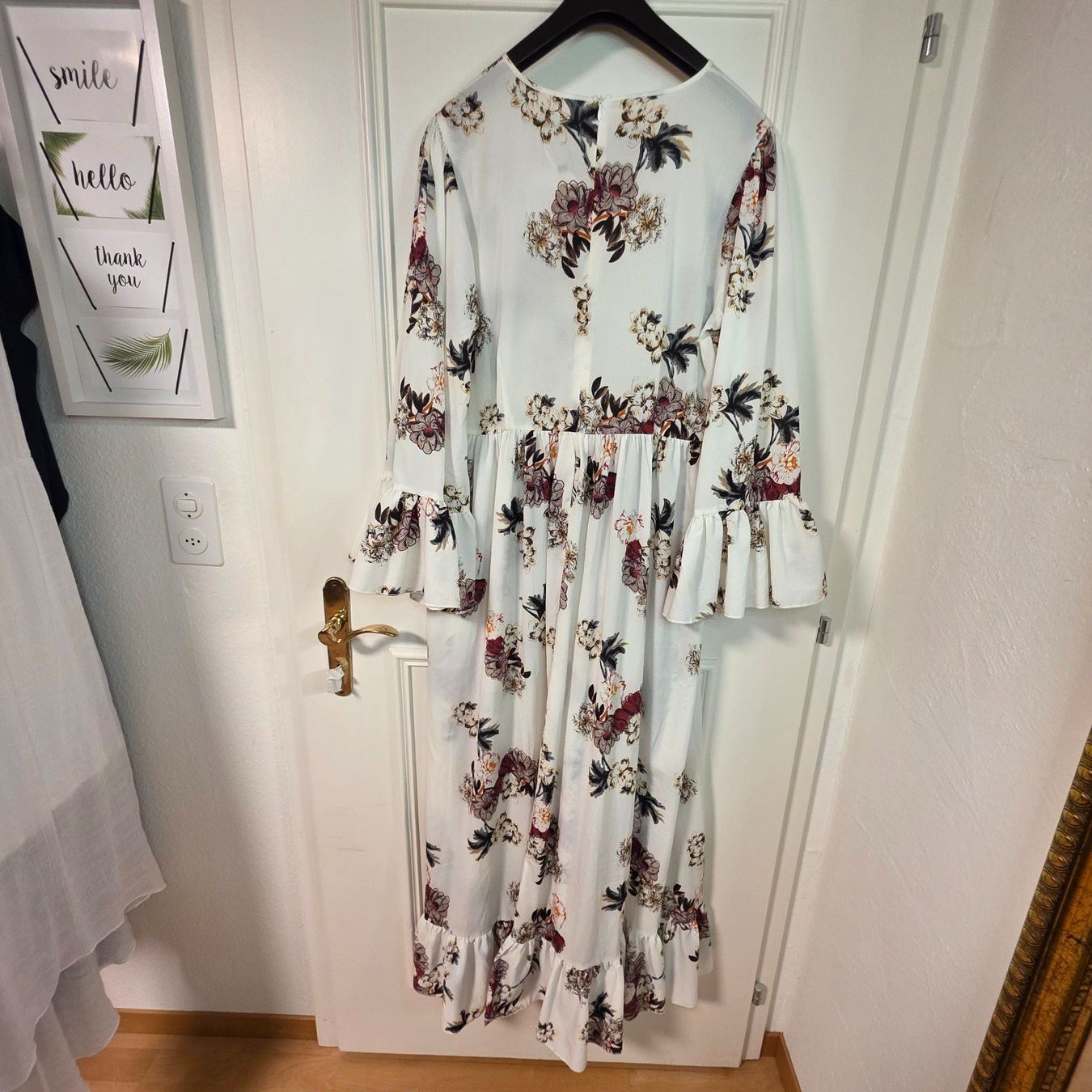 Boohoo Vestiti: Weisses Maxikleid mit Blumenmuster, Grösse 40 – Nuovo (secondo la descrizione) da Wald ZH venduto da CapLux 3