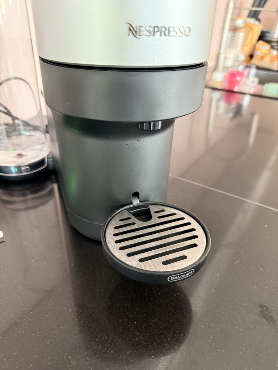 Nespresso Macchine per caffè & Macchine per espresso: Nespresso vertuo pop delux Titan – Usato da Kirchdorf BE venduto da omegatoc 1