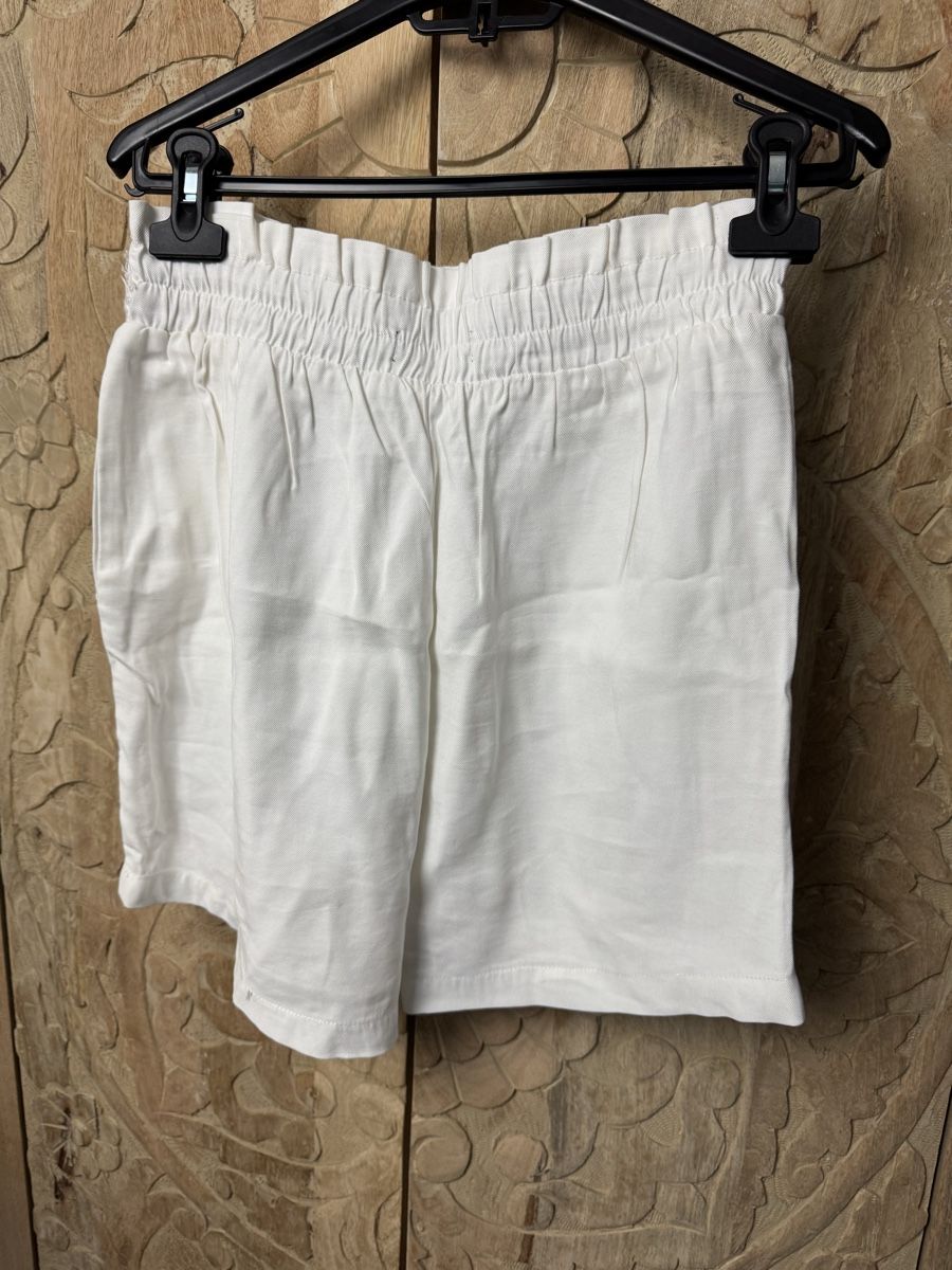 Pantaloni: Amisu Sommer Shorts Weiss Grösse M – Usato da Wettingen venduto da JasminL92-4 1