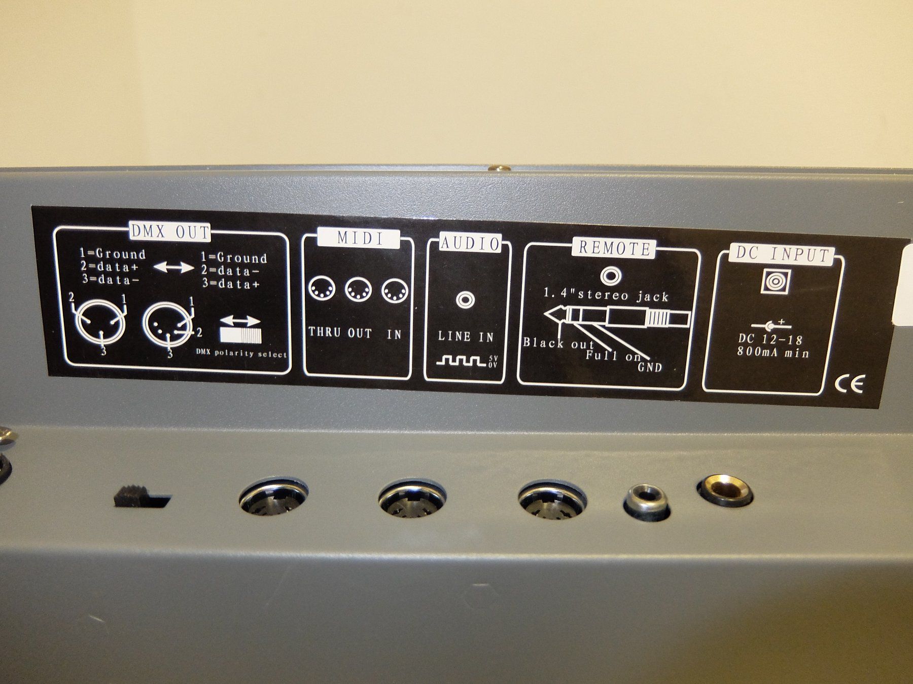 Sony Console di mixaggio: ShowTec SC 2412 -Lighting Control Desk – Usato da Basel venduto da Elektronik_Markt 7