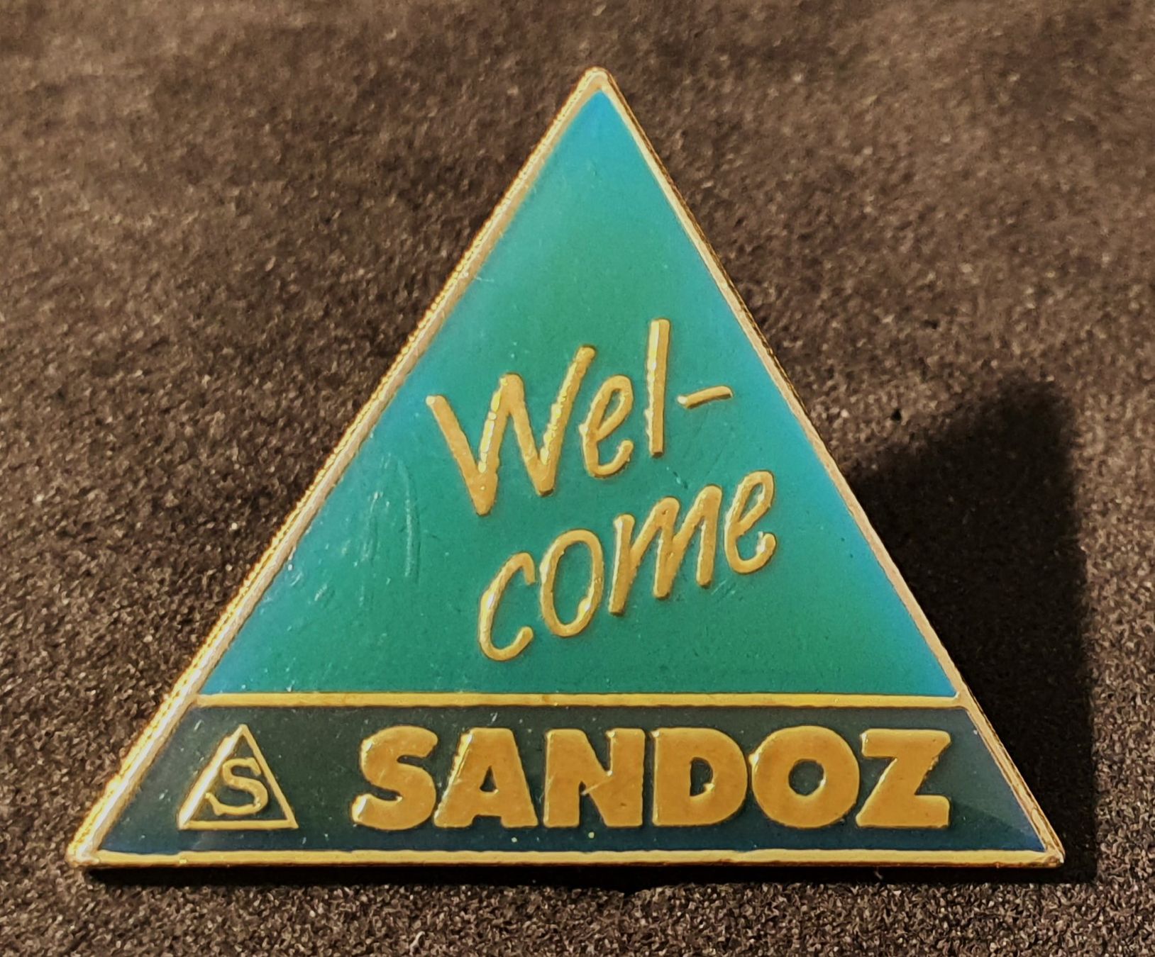 Sandoz Placchette & Badge: CC798 - Pin Wel-come SANDOZ – Usato da Reinach BL venduto da Boston-Verkauf