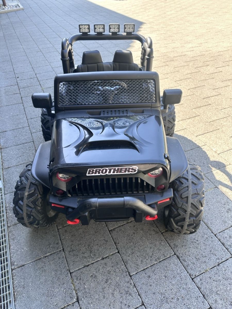 Veicoli per bambini: Ride-on toy car "BROTHERS" black – Usato da Oberweningen venduto da bri_mpx2