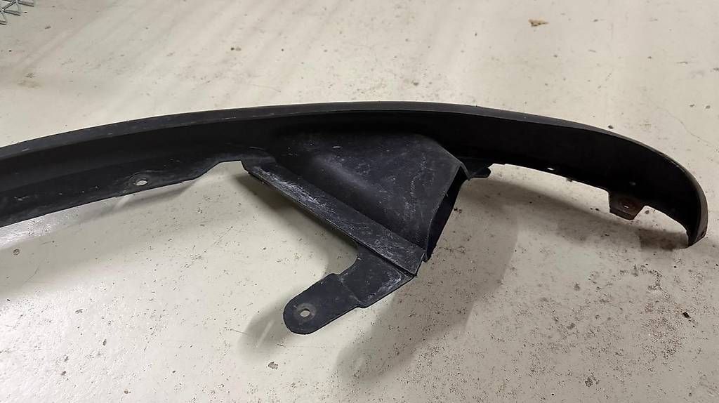 Tutti pezzi di ricambio auto: Frontlippe Mazda MX-5 NA (ABS) – Usato da Langenthal venduto da tob_8lr7 2