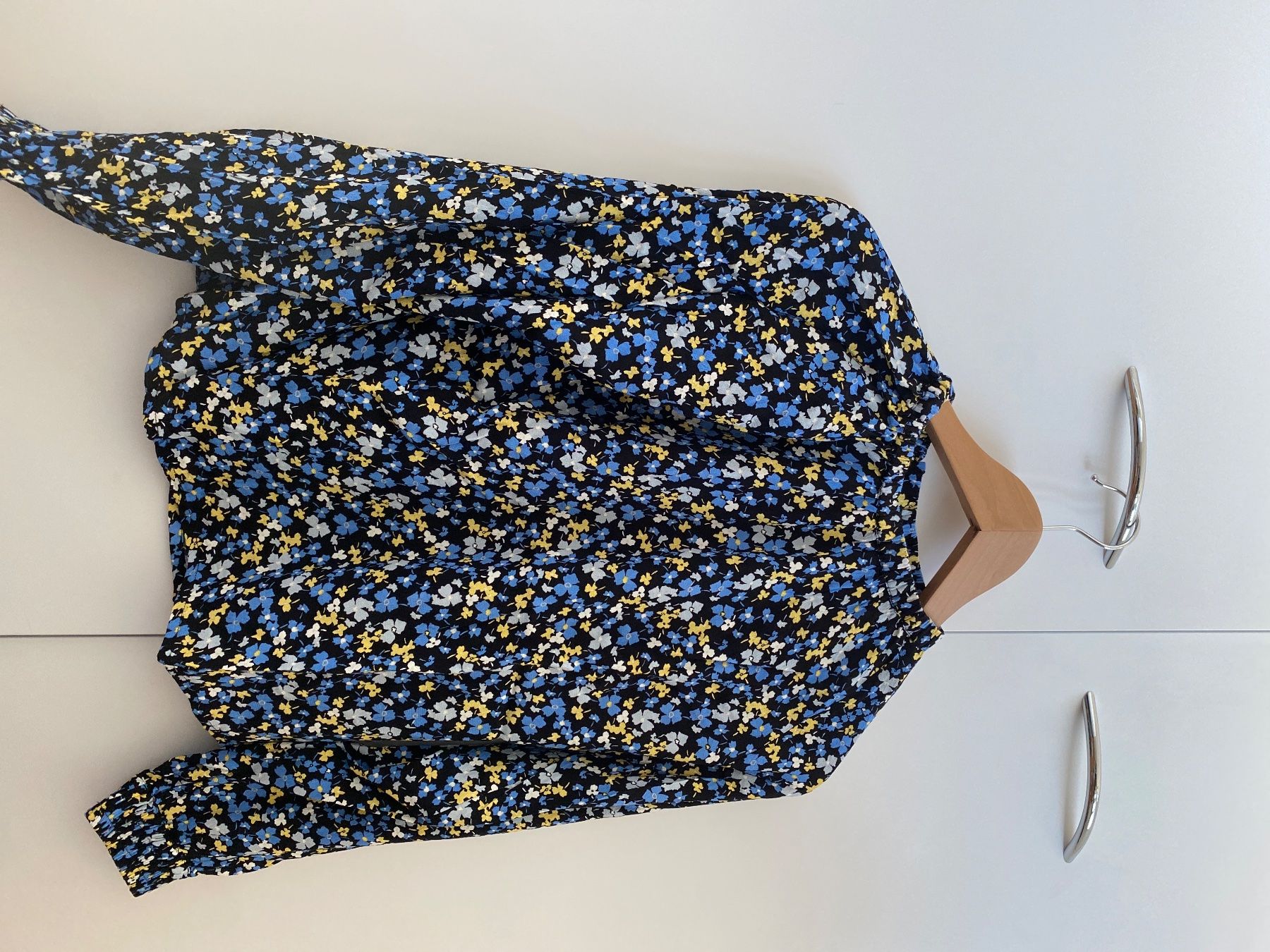 Blusen: 9 Blusen - XS-S  - Pepe Jeans, Marèe, More & More ect. – Gebraucht aus Fällanden von Melinazh 1