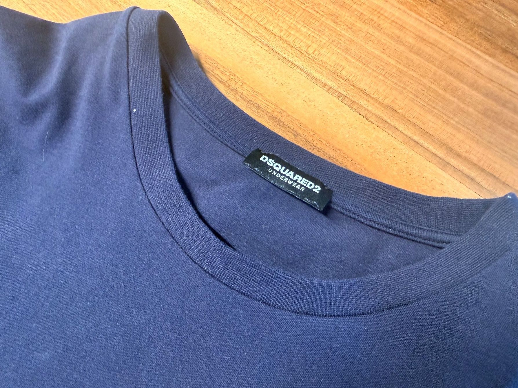 Dsquared2 T-shirt: Original DSQUARED2 T-Shirt Gr. L – Usato da Rüti ZH venduto da Maranello9 2