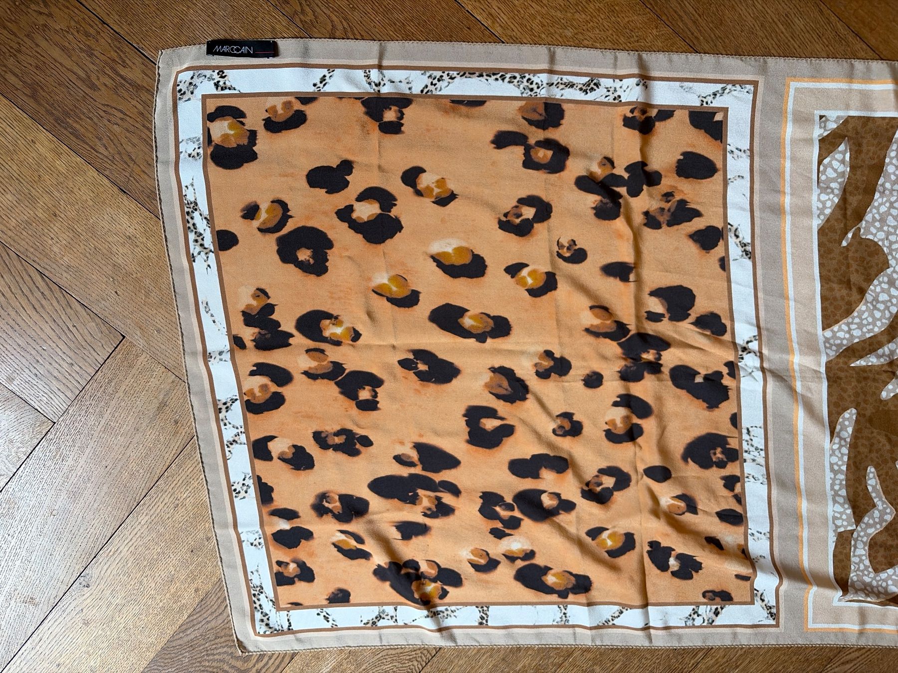Foulard & Sciarpe: Edler Seidenschal mit Tiermuster, Marccain – Usato da Bern venduto da ro-mabern 3