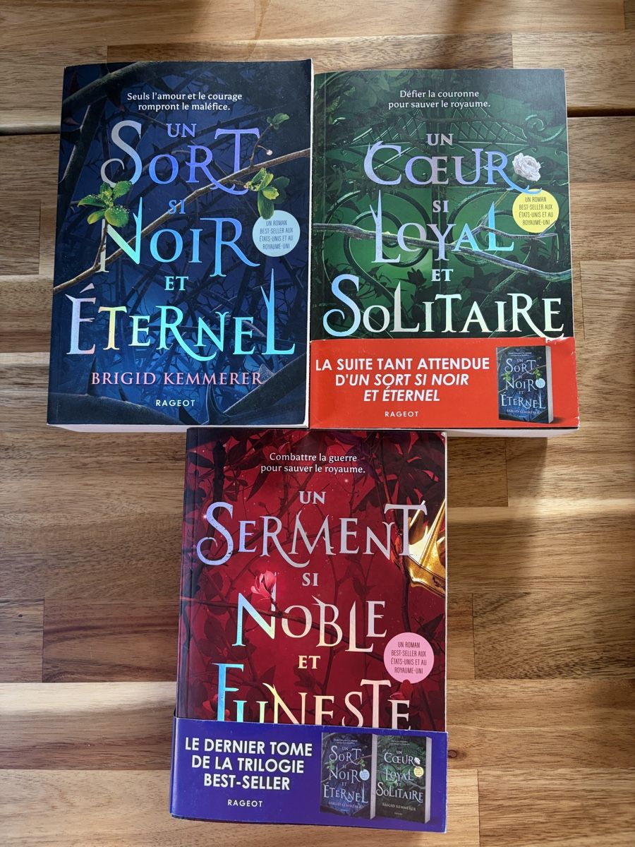 Bücher: Trilogie "Un Sort si Noir et Éternel" Brigid Kemmerer Lot li – Gebraucht aus Crissier von Nouchki76