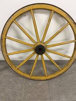 Wagenrad antik von Postwagen