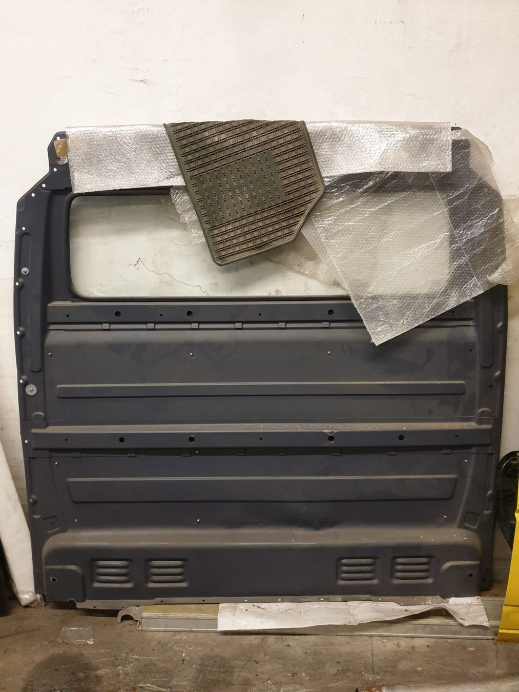 VW Tutti i ricambio: VW crafter Trennwand – Usato da Au SG venduto da fiat27 3