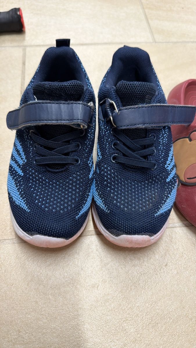 Scarpe per ragazzi: Bundle Shoes 30-32 – Usato da Stallikon venduto da RTagel
