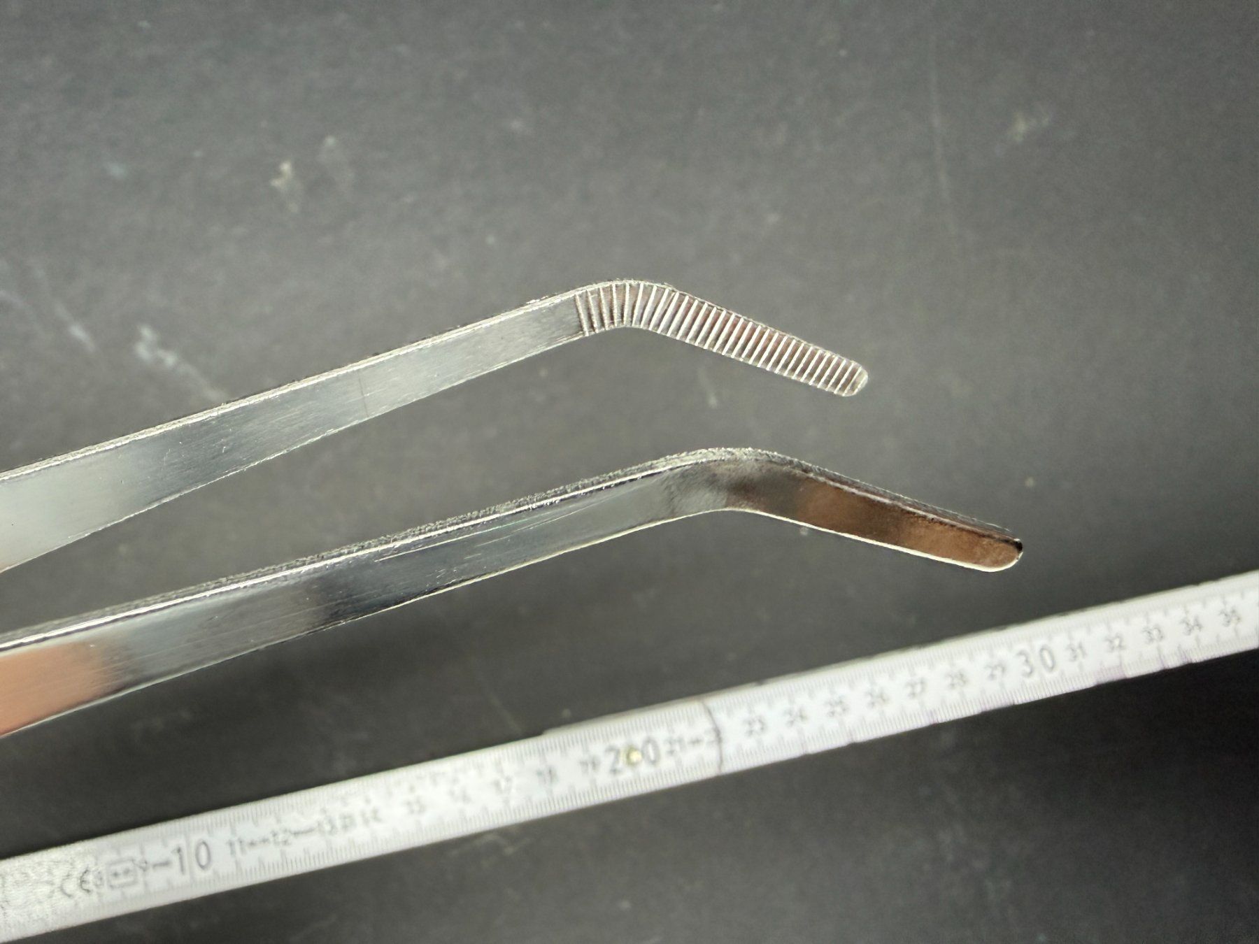 Tutti gli attrezzi: Pinzette 25 cm lang, gebogen. NEU! – Nuovo e nell'imballaggio originale da Lützelflüh-Goldb venduto da Elementis 2