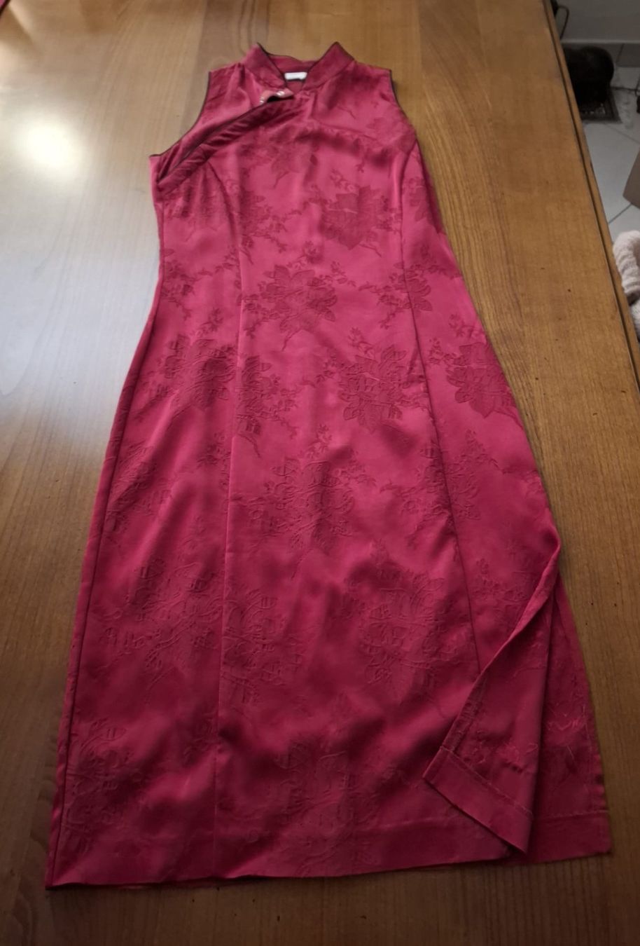 Kookai Kleider: Elegantes rotes Cheongsam Kleid Gr. 36 – Gebraucht aus Volketswil von ald_2x9b 1