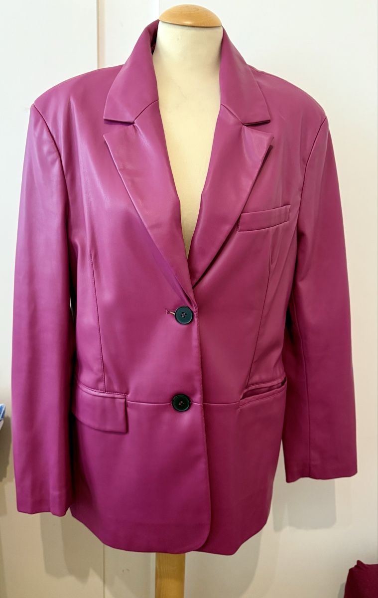 Bershka Giacche: Veste simili cuir rose rouge – Nuovo (secondo la descrizione) da Le Locle venduto da tchanatakoua